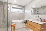 https://images.listonce.com.au/custom/160x/listings/17-thornton-court-mooroolbark-vic-3138/347/01826347_img_09.jpg?0A9XInZdJjk