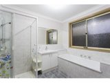 https://images.listonce.com.au/custom/160x/listings/17-thorpe-court-altona-meadows-vic-3028/962/01202962_img_07.jpg?MtA5ekH7wDc