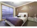 https://images.listonce.com.au/custom/160x/listings/17-thorpe-court-altona-meadows-vic-3028/962/01202962_img_08.jpg?S5E7KXQhqes