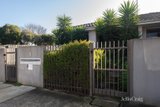 https://images.listonce.com.au/custom/160x/listings/17-trafford-street-brunswick-vic-3056/257/01752257_img_02.jpg?ltxABznB-iA