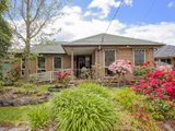 https://images.listonce.com.au/custom/160x/listings/17-travers-crescent-burwood-east-vic-3151/806/01743806_img_01.jpg?TB50Jj75iWc