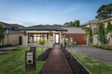 https://images.listonce.com.au/custom/160x/listings/17-tudor-drive-mooroolbark-vic-3138/695/01618695_img_01.jpg?RV8zUzC7F9U