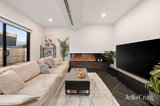 https://images.listonce.com.au/custom/160x/listings/17-view-street-croydon-vic-3136/737/01969737_img_02.jpg?oHBE7CgTN8E