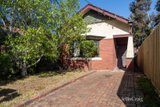 https://images.listonce.com.au/custom/160x/listings/17-wallace-street-brunswick-west-vic-3055/977/01764977_img_05.jpg?njTWVmYuCOg
