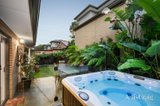 https://images.listonce.com.au/custom/160x/listings/17-walsh-street-eltham-vic-3095/904/01910904_img_12.jpg?GfPgu39crWo