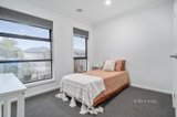 https://images.listonce.com.au/custom/160x/listings/17-waratah-street-beveridge-vic-3753/371/01719371_img_11.jpg?-7Wx78L9Tgc