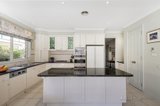 https://images.listonce.com.au/custom/160x/listings/17-wattle-grove-malvern-east-vic-3145/678/00938678_img_06.jpg?noHxfq7Bybk