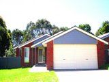 https://images.listonce.com.au/custom/160x/listings/17-wattletree-drive-mount-helen-vic-3350/879/01575879_img_01.jpg?Tw2aaoswopM