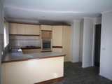 https://images.listonce.com.au/custom/160x/listings/17-wattletree-drive-mount-helen-vic-3350/879/01575879_img_06.jpg?nc8rKNWs_nE