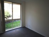 https://images.listonce.com.au/custom/160x/listings/17-wattletree-drive-mount-helen-vic-3350/879/01575879_img_15.jpg?GMmCIxZQlvw