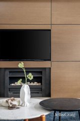 https://images.listonce.com.au/custom/160x/listings/17-whitelaw-court-eaglemont-vic-3084/566/01752566_img_05.jpg?kVjEErTUopw