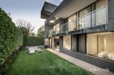 https://images.listonce.com.au/custom/160x/listings/17-whitelaw-court-eaglemont-vic-3084/566/01752566_img_11.jpg?ykQsKq4_49o