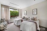 https://images.listonce.com.au/custom/160x/listings/17-whitelaw-court-eaglemont-vic-3084/566/01752566_img_15.jpg?lMGwTWFCqy0