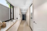 https://images.listonce.com.au/custom/160x/listings/17-whitelaw-court-eaglemont-vic-3084/566/01752566_img_19.jpg?PeFeuraE6ng