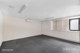 https://images.listonce.com.au/custom/160x/listings/17-whitelaw-court-eaglemont-vic-3084/566/01752566_img_21.jpg?Y3ygqO0ZMVI