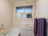 https://images.listonce.com.au/custom/160x/listings/17-winifred-road-mooroolbark-vic-3138/062/01524062_img_11.jpg?h3d3QaWlsAc