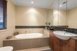 https://images.listonce.com.au/custom/160x/listings/170-wattle-valley-road-canterbury-vic-3126/922/00305922_img_06.jpg?NCoDooKuHEw