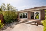 https://images.listonce.com.au/custom/160x/listings/170-whitmuir-road-mckinnon-vic-3204/035/01341035_img_11.jpg?cGkJ_K4FfCU