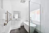 https://images.listonce.com.au/custom/160x/listings/170-yarra-street-geelong-vic-3220/734/01718734_img_06.jpg?Eds2ZUqk6RM