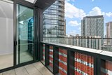 https://images.listonce.com.au/custom/160x/listings/1701s889-collins-street-docklands-vic-3008/259/01818259_img_02.jpg?WeSB6d3rNJw