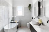https://images.listonce.com.au/custom/160x/listings/171-kerferd-road-albert-park-vic-3206/377/01702377_img_19.jpg?olG_Y84RfYQ