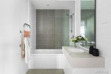 https://images.listonce.com.au/custom/160x/listings/17100-queensberry-street-carlton-vic-3053/407/01691407_img_07.jpg?-S_LcsFOPGE