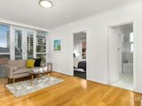 https://images.listonce.com.au/custom/160x/listings/17105-107-park-street-st-kilda-west-vic-3182/119/01087119_img_02.jpg?LLXKN7y4yHU