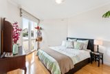 https://images.listonce.com.au/custom/160x/listings/1715-alexandra-avenue-elsternwick-vic-3185/005/01649005_img_07.jpg?h4_S8Ny5U3E