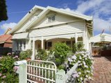 https://images.listonce.com.au/custom/160x/listings/172-bellarine-street-geelong-vic-3220/158/01699158_img_01.jpg?OVHxQqeSy50