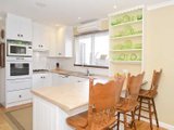 https://images.listonce.com.au/custom/160x/listings/172-bellarine-street-geelong-vic-3220/158/01699158_img_04.jpg?Qk-_x7c0oC8