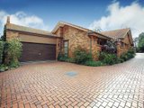 https://images.listonce.com.au/custom/160x/listings/172-maud-street-balwyn-north-vic-3104/775/01684775_img_06.jpg?T9okk4kz4N8