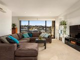 https://images.listonce.com.au/custom/160x/listings/1724-craig-street-keilor-east-vic-3033/887/00949887_img_02.jpg?MK-AESL2_M0