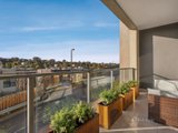 https://images.listonce.com.au/custom/160x/listings/1724-craig-street-keilor-east-vic-3033/887/00949887_img_10.jpg?9Mn1jHNYUo8