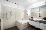 https://images.listonce.com.au/custom/160x/listings/173-belford-road-kew-east-vic-3102/407/01566407_img_09.jpg?rbtN1d-meZ0