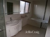 https://images.listonce.com.au/custom/160x/listings/173-hansen-street-altona-north-vic-3025/000/01876000_img_06.jpg?7bjNYPmmR_Y