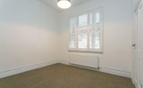 https://images.listonce.com.au/custom/160x/listings/173-station-street-port-melbourne-vic-3207/159/01907159_img_03.jpg?k-4el4z19yA