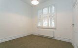 https://images.listonce.com.au/custom/160x/listings/173-station-street-port-melbourne-vic-3207/527/01753527_img_02.jpg?fUVtrOm4ElU