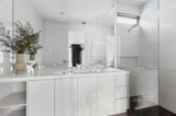 https://images.listonce.com.au/custom/160x/listings/174-station-street-port-melbourne-vic-3207/288/01487288_img_12.jpg?ONcLo1-JTfY