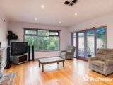 https://images.listonce.com.au/custom/160x/listings/175-lincoln-road-croydon-vic-3136/407/01526407_img_03.jpg?Zi2XbkXKyOM