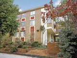https://images.listonce.com.au/custom/160x/listings/1757-burwood-road-hawthorn-east-vic-3123/243/01685243_img_06.jpg?bhlhdBwbUgY