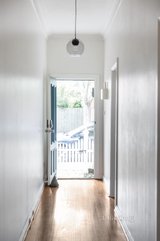 https://images.listonce.com.au/custom/160x/listings/176-clark-street-port-melbourne-vic-3207/852/01300852_img_02.jpg?cG3b1P2nrJc