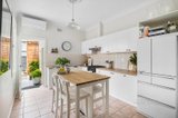 https://images.listonce.com.au/custom/160x/listings/176-clark-street-port-melbourne-vic-3207/852/01300852_img_08.jpg?Rz3yYFDi4pU