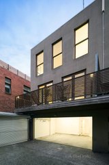 https://images.listonce.com.au/custom/160x/listings/176-kerr-street-fitzroy-vic-3065/807/00692807_img_11.jpg?kIHiTuc4Mqk