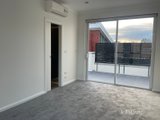 https://images.listonce.com.au/custom/160x/listings/177-little-oxford-street-collingwood-vic-3066/390/01987390_img_04.jpg?UOiSmHcs-P0