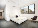 https://images.listonce.com.au/custom/160x/listings/179-marine-parade-elwood-vic-3184/175/01794175_img_07.jpg?QmQS4Oqpt9s