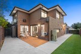 https://images.listonce.com.au/custom/160x/listings/17a-lockhart-court-kilsyth-vic-3137/647/01952647_img_14.jpg?PccsHOGCJko