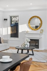 https://images.listonce.com.au/custom/160x/listings/17b-st-clair-crescent-mount-waverley-vic-3149/222/01682222_img_04.jpg?YhcxmMPmcLs