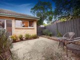 https://images.listonce.com.au/custom/160x/listings/18-12-parring-road-balwyn-vic-3103/268/01685268_img_06.jpg?CiO9uppBjbE