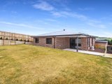 https://images.listonce.com.au/custom/160x/listings/18-aitkenside-avenue-highton-vic-3216/484/01620484_img_11.jpg?GIYX35ZUO9A