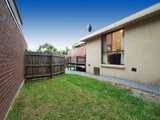 https://images.listonce.com.au/custom/160x/listings/18-araluen-drive-croydon-vic-3136/473/01525473_img_16.jpg?_x_LxdfDqC8